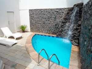 spa with water feature